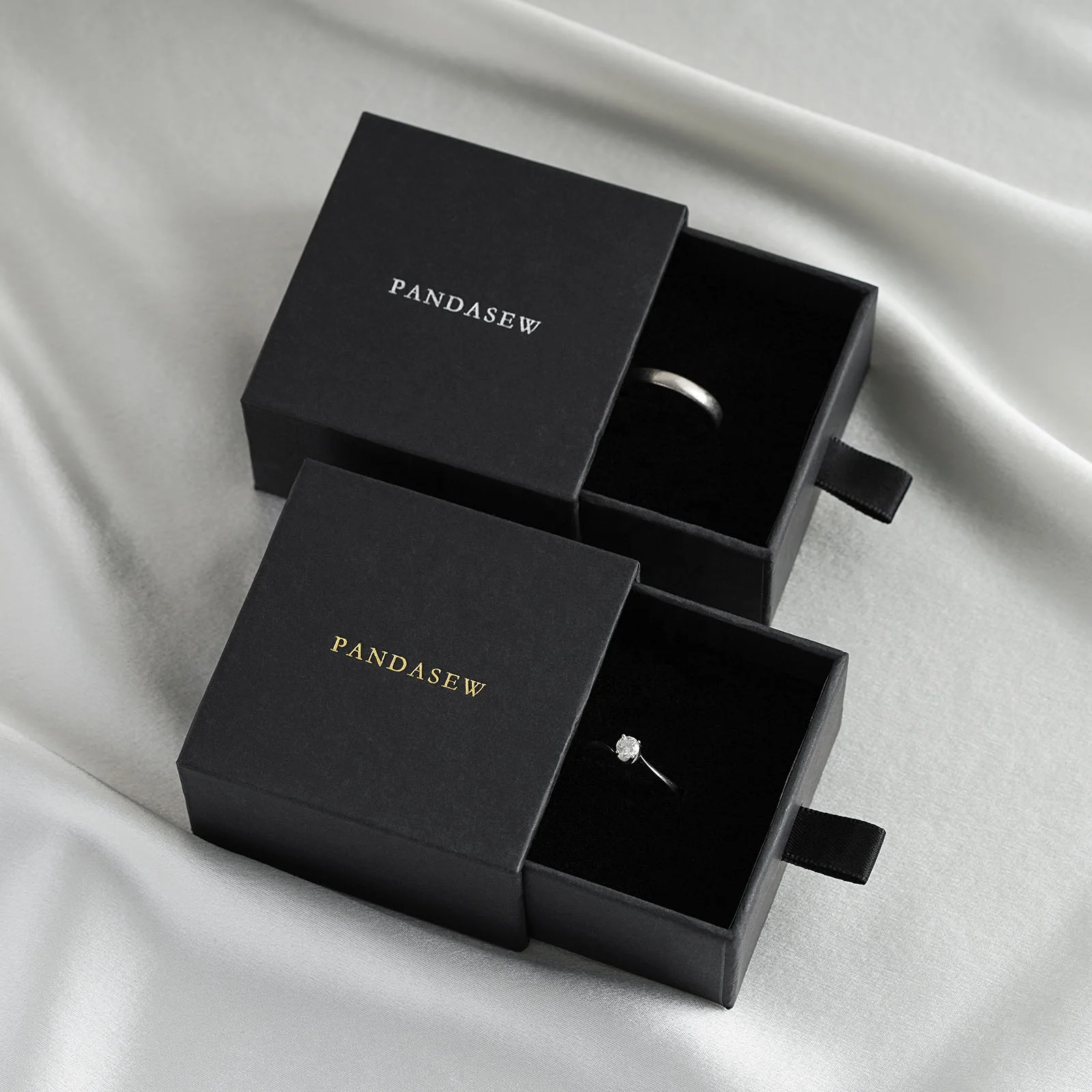 PandaSew 6x6x3.5cm Black Custom Logo Printed Jewelry Gift Paper Boxes Luxury Jewelry Packaging Ring Box