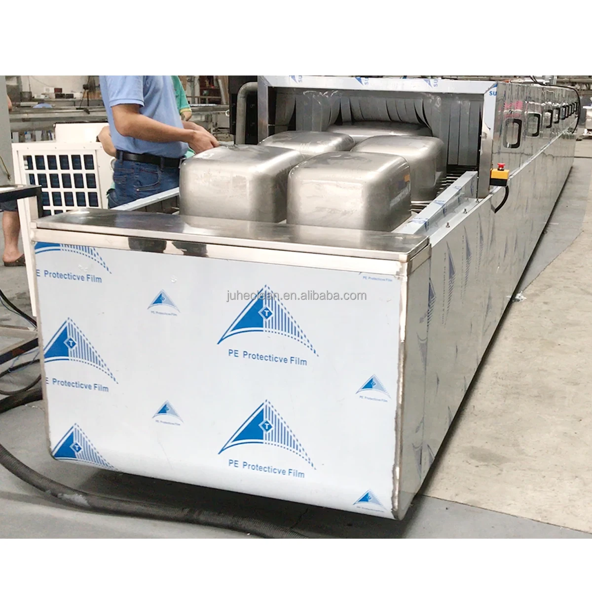 deep drawing lubricating grease in stainless steel barrels cleaning Conveyor water pump spray degreasjng machine parts washers