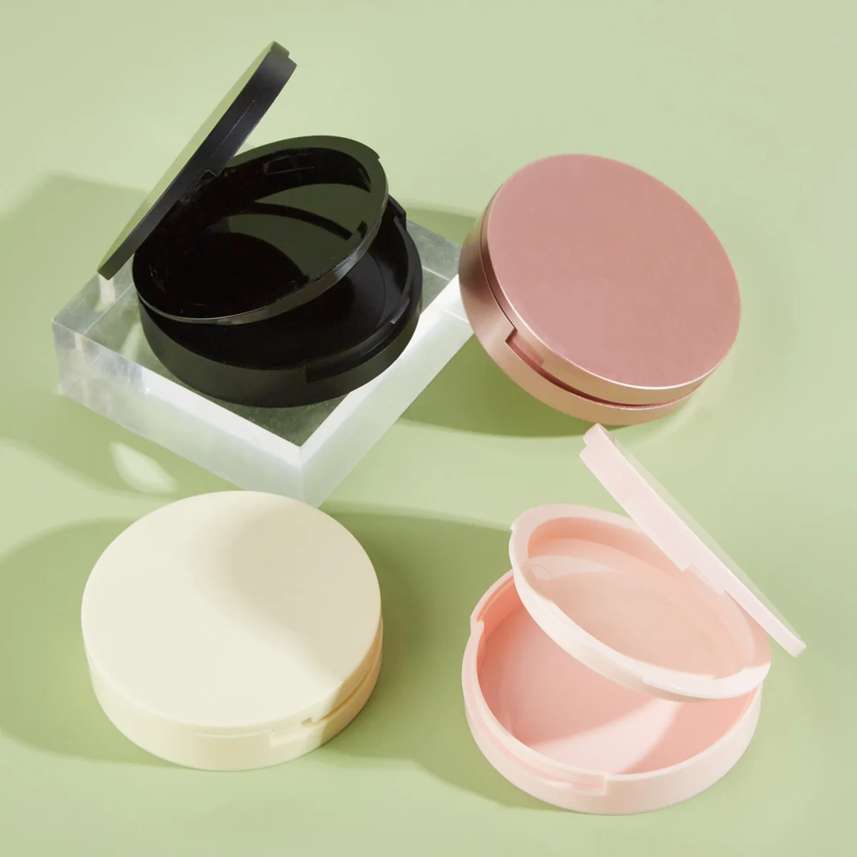 OEM Plastic Makeup Compact Unique Design Clear Cap Water Drop Shape Matte Black Powder Packaging Blush Compact Case