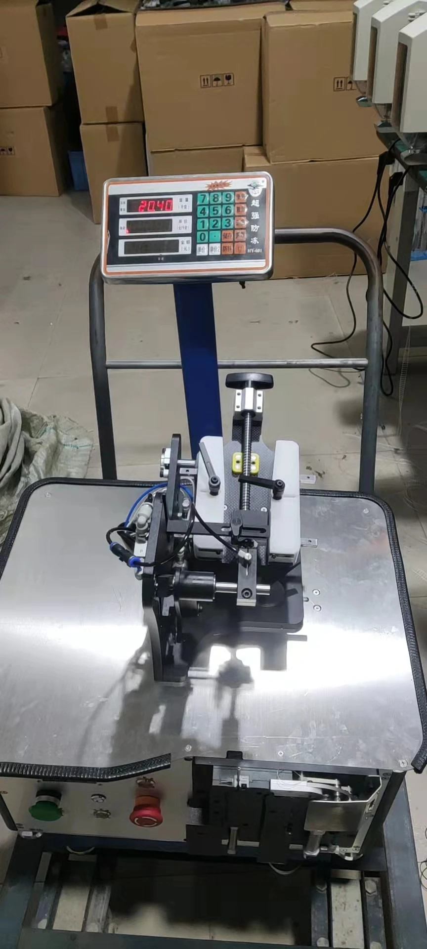SF-101 AUTOMATIC FEEDING LOOP TAG TAGGING MACHINE FOR CLOTHING TEXTILE LINE