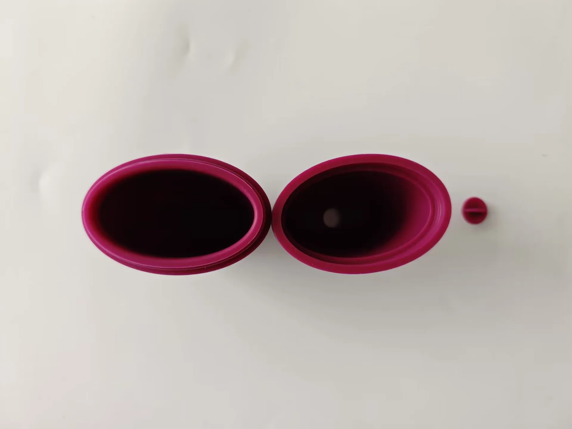 Reusable Ice Cooling Facial Massager Silicone Ice Face Roller for Eye Face Body Skin Care