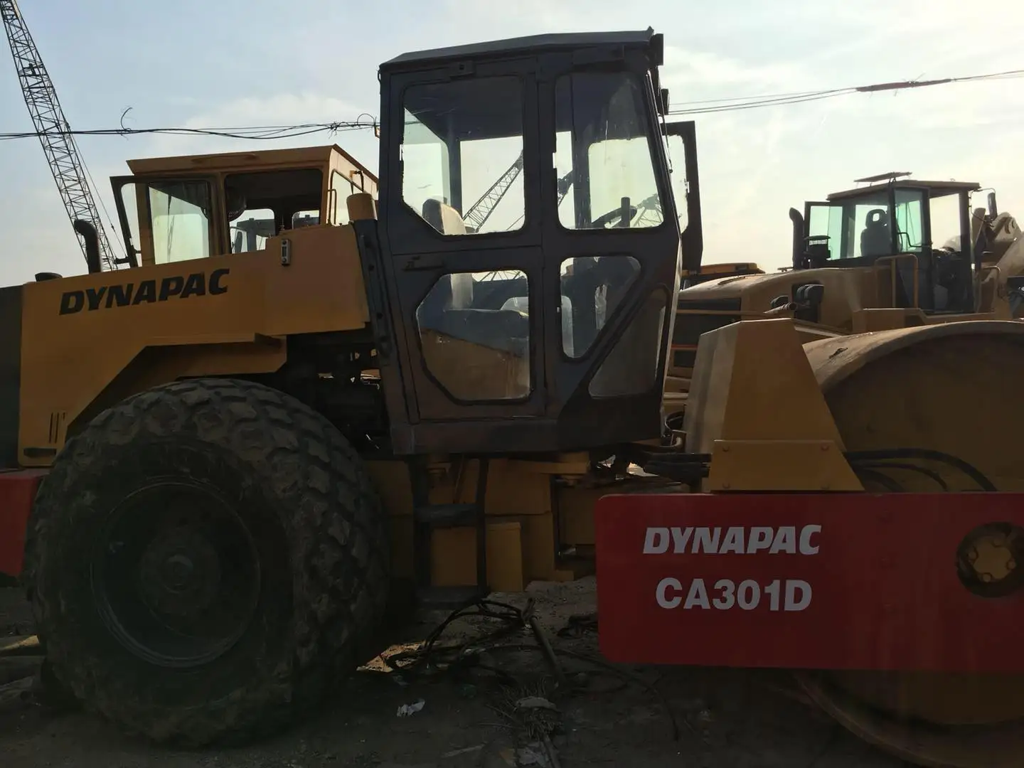  Б/у дорожный каток ca301 по самой низкой