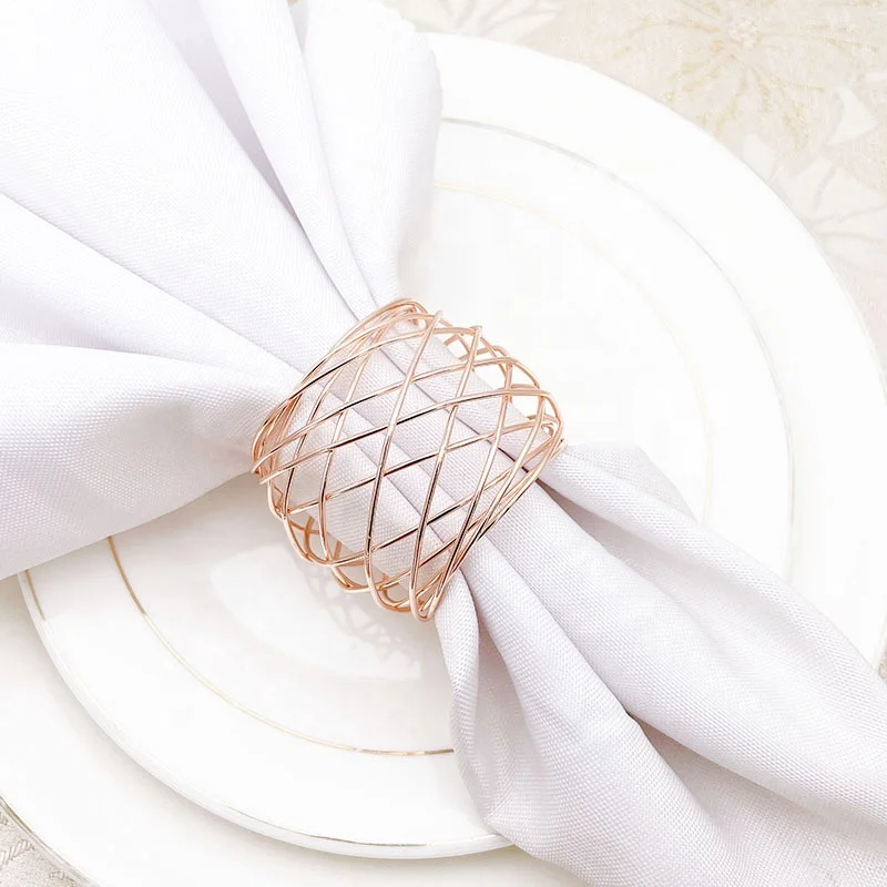Cheap Round Napkin Rings Rose Gold Hollow Metal Stocked Napkin Holder for Restaurant Table Decoration HWM10