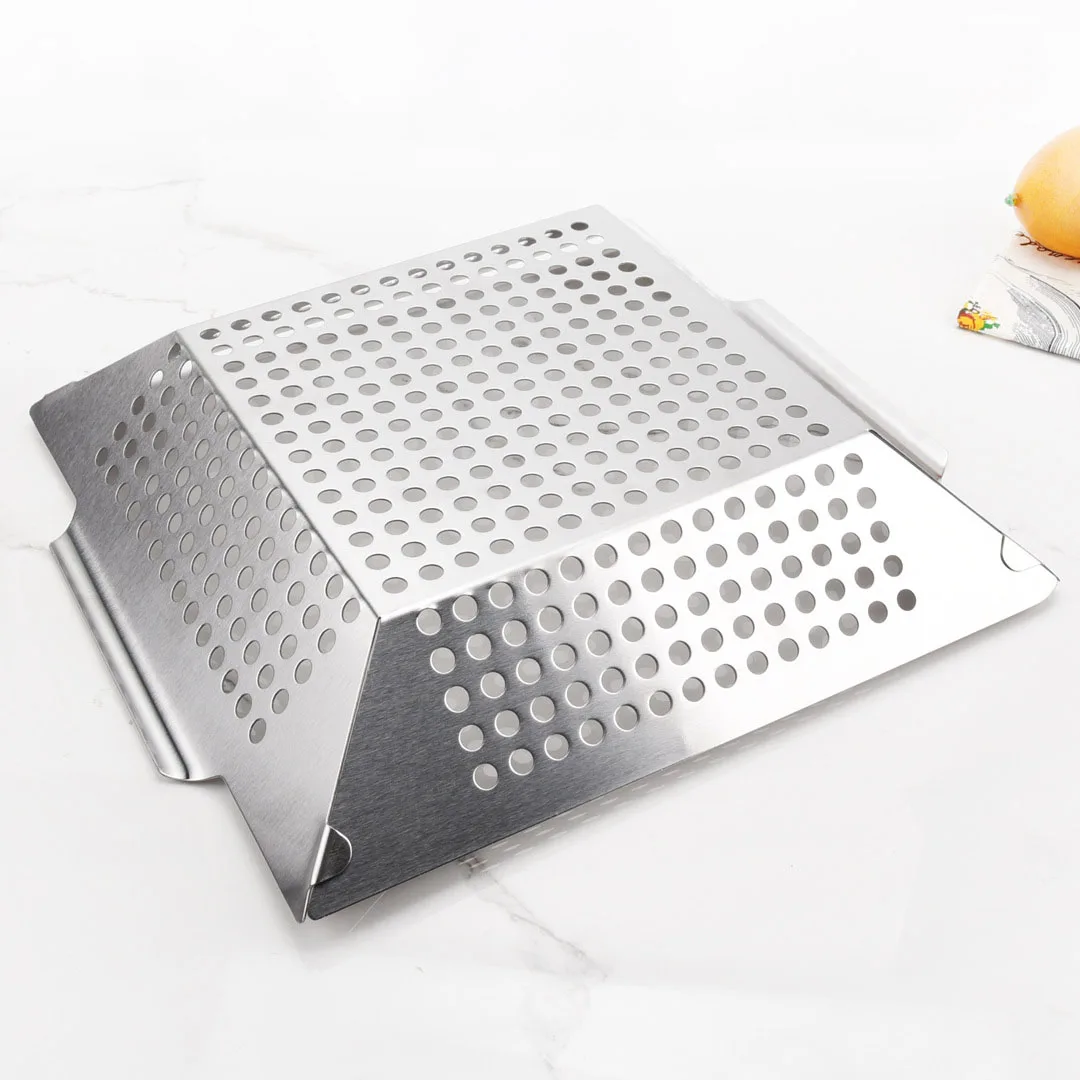 Stainless steel hole-hole grill pan Euro-American style grill pan Outdoor barbecue tools non-stick grill pan accessories