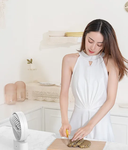 Factory Hot Wholesale Battery Standing Portable Rechargeable Handheld USB Mini Fan Battery Operated