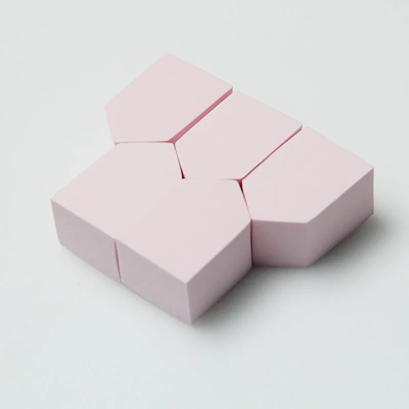 2022 Trends Travel Easy Carry Small Cosmetic Blending House Shape Puff Wedge Makeup Sponge Free Latex House Shape Powder Puff