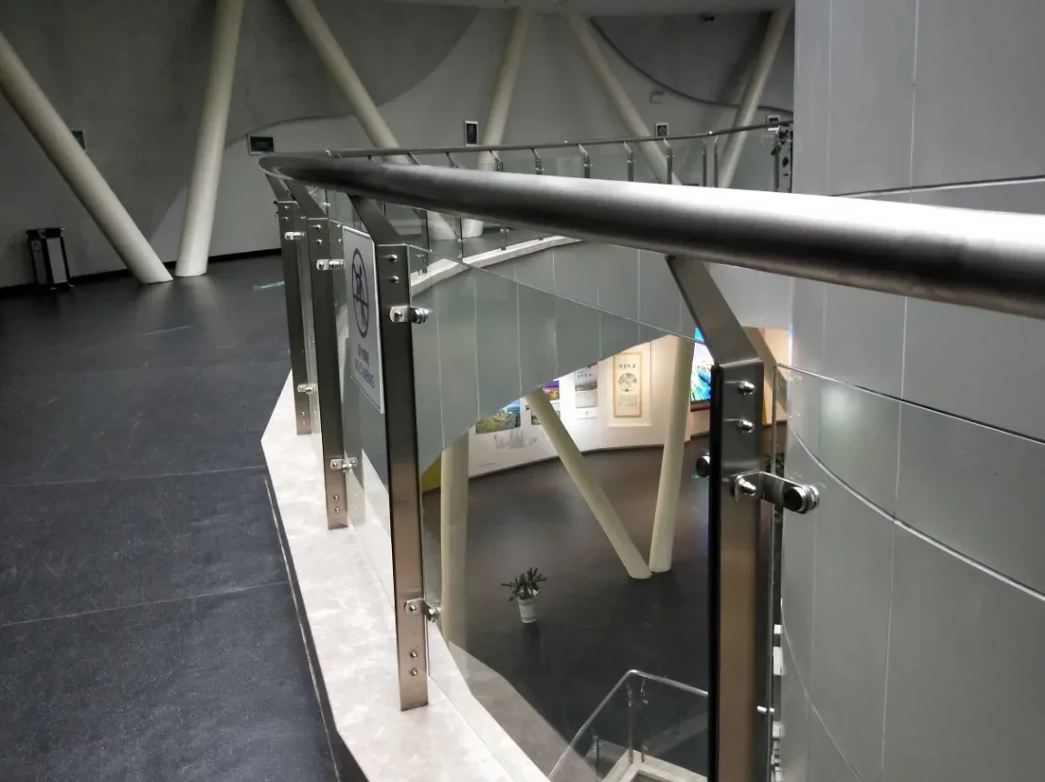 Modern Stainless Steel Glass Railing Accessories Handrails Railing For Stairs