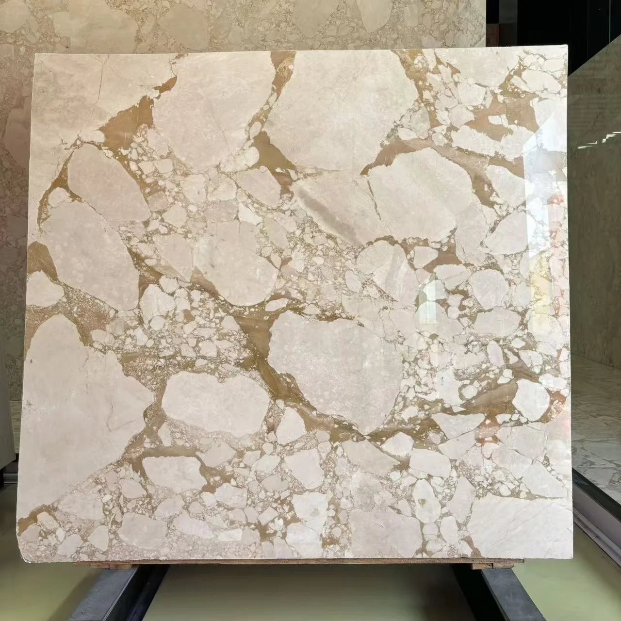 Factory Price Arabescato Beige Marble Polished Calacatta Violetta Gold Marble Slab For Interior Floor Wall material