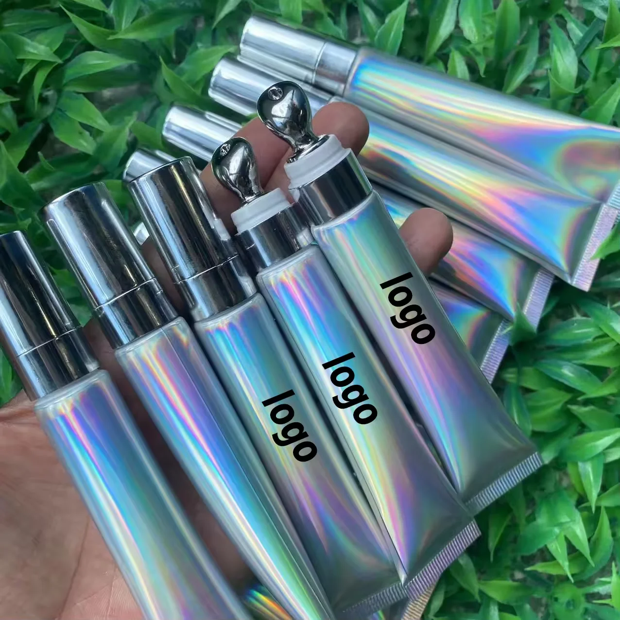 Plant derived natural lip gloss tube wholesale vegan color changing lip oil private label perfume free makeup lip plumper gloss