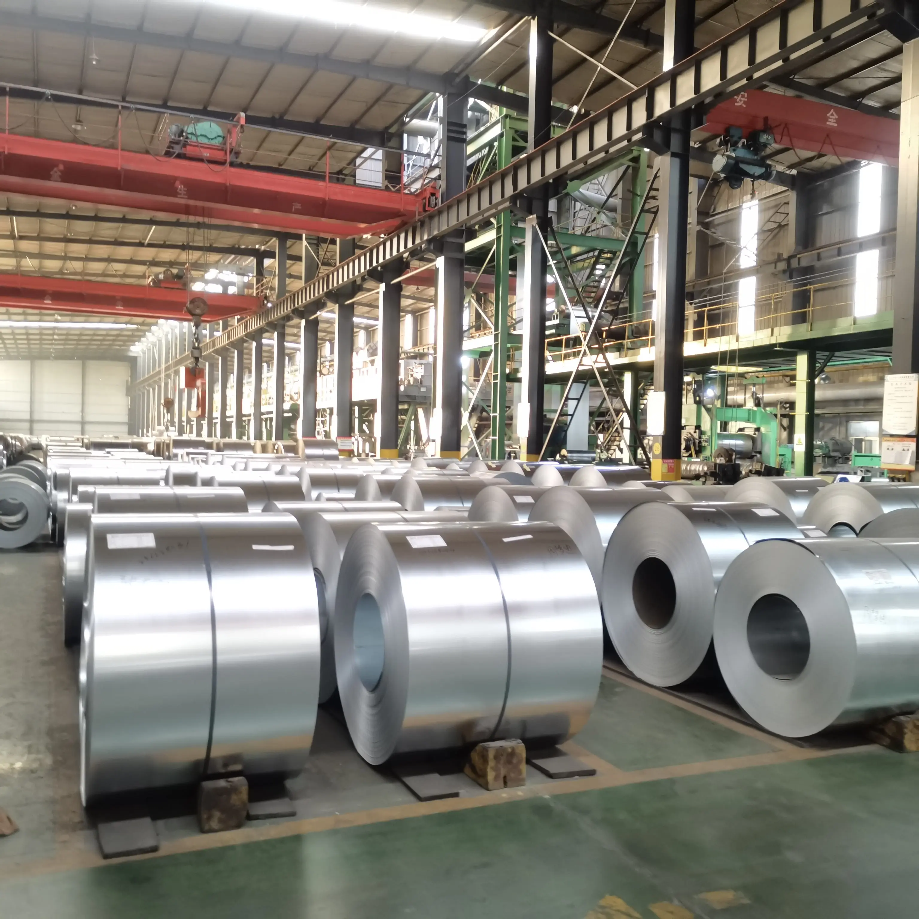 0.12mm-2.0mm thickness, 600mm-1250mm width coil high quality galvanized steel coil.
