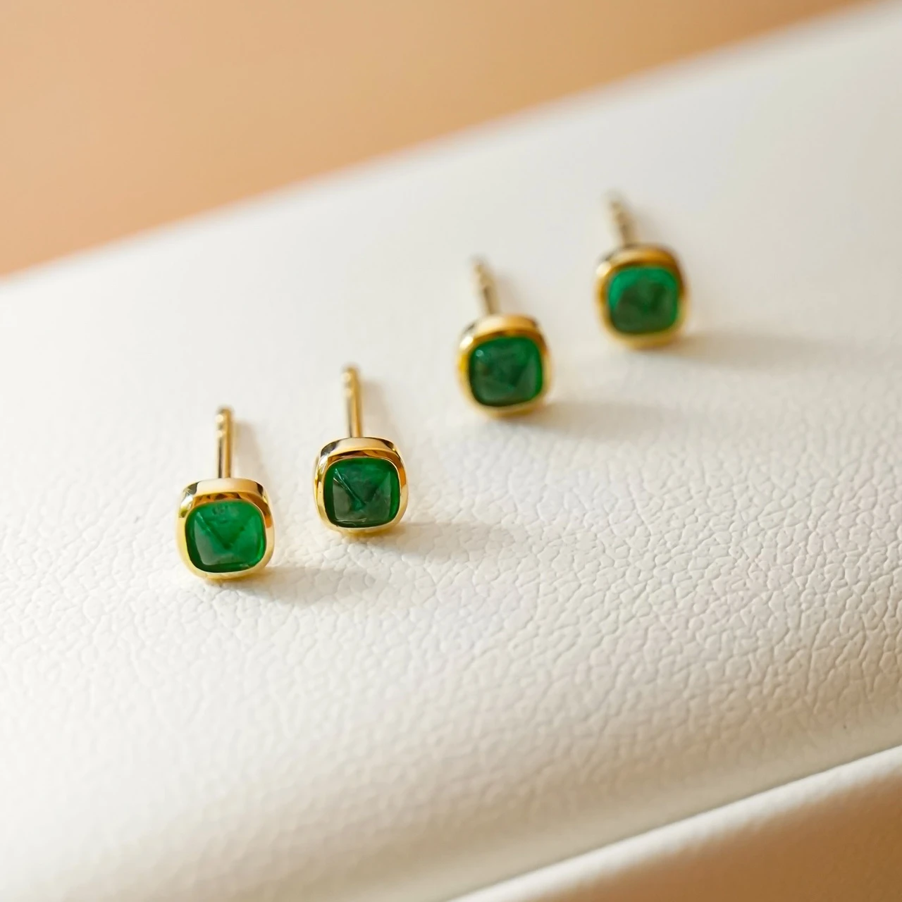 H&F Wholesale Natural Green Emerald Earrings Stud Customized 18K 14K 9K Solid Gold Emerald Stone Earings