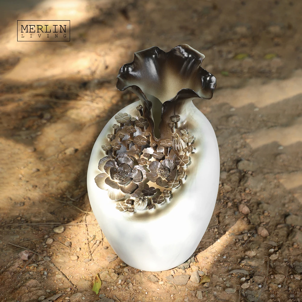 Merlin Living handmade Ceramic vase for home decor ceramic flower vintage vase Chaozhou Ceramic Factory OEMODM Custom