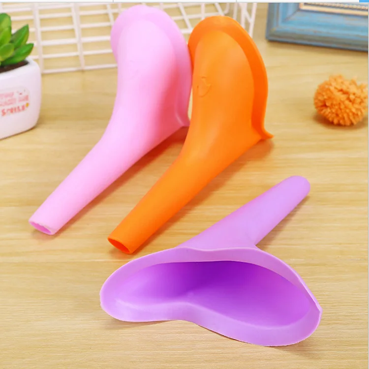 Custom logo Female Urination Device Women Pee Funnel Reusable Silicone Urine Cup Female Urinal Post Surgery Pee Standing Up