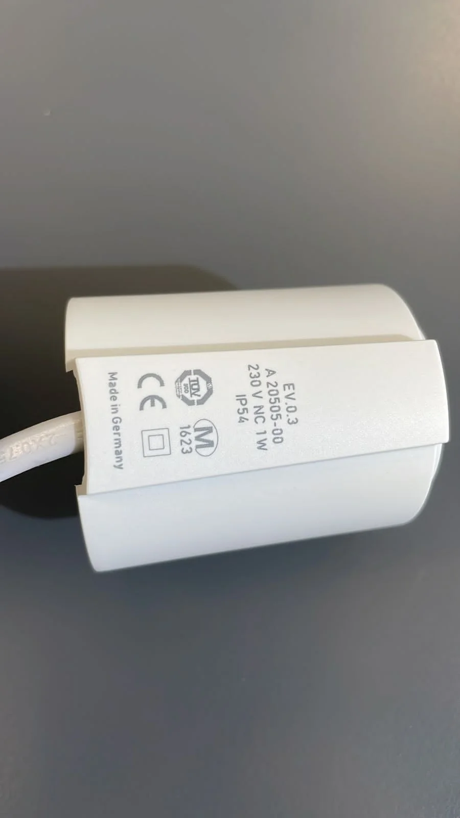 EVP.0.3    230V AC 50/60Hz  power 2W  ON/OFF