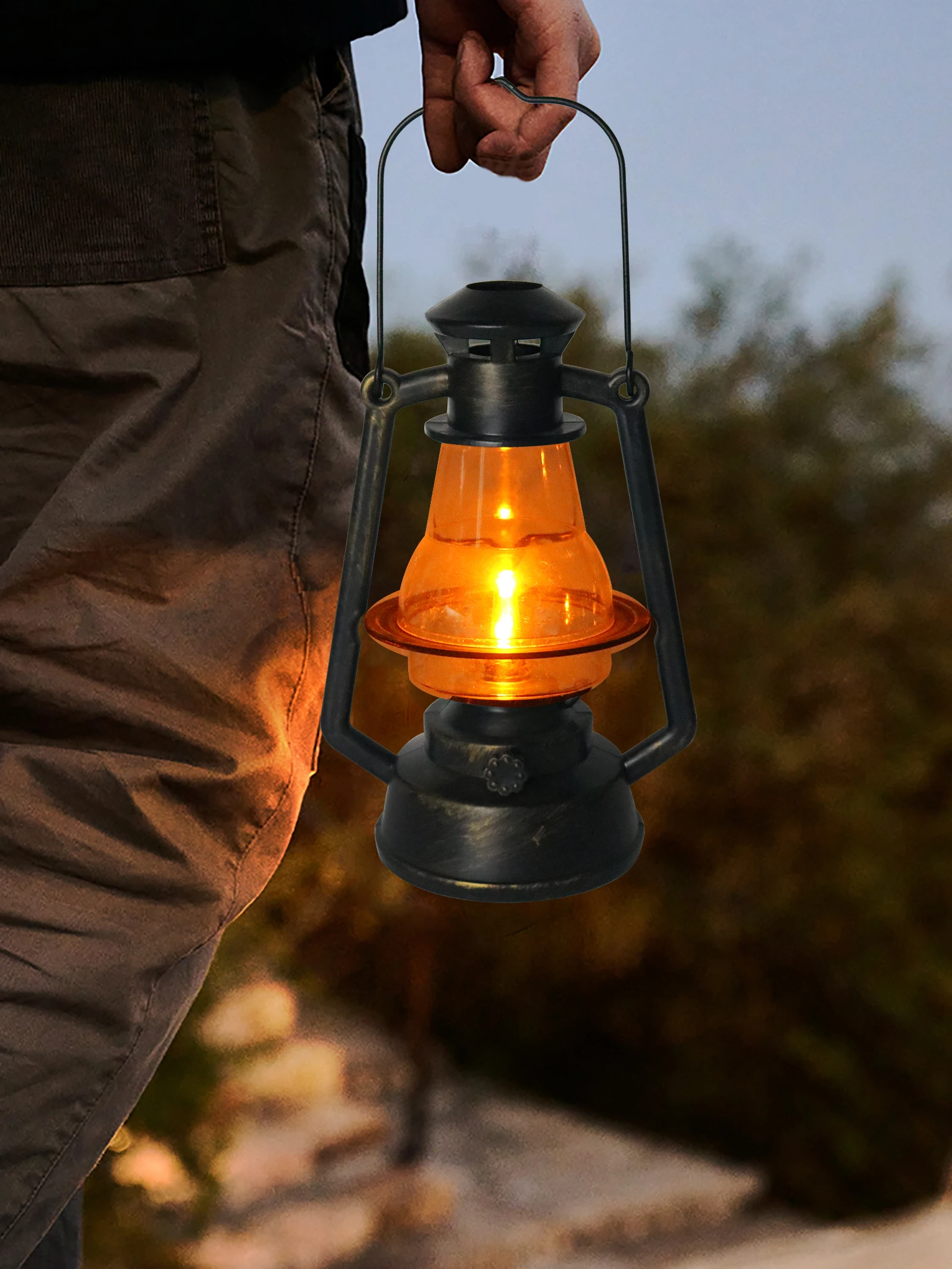 LED Retro Simulated Oil Lamp Flashing Vintage Lamp Rechargeable Camping Lantern Hanging Light for Indoor and Outdoor Decoration