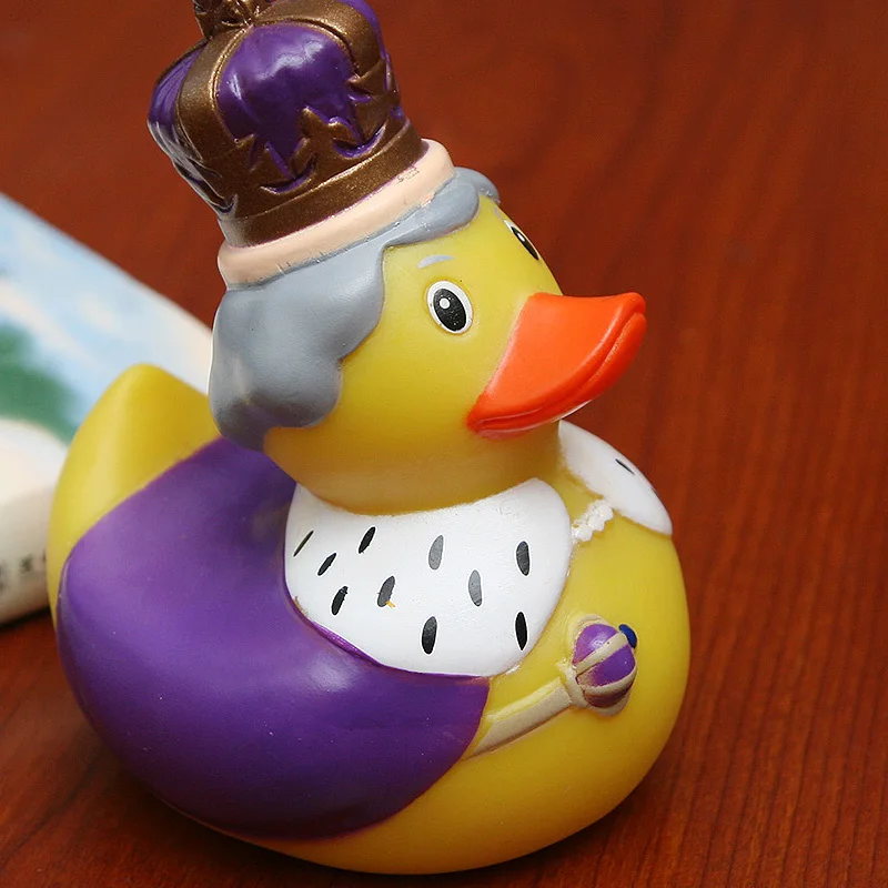Мультяшные плавающие животные на заказ король резиновая утка виниловая детская игрушка для ванны