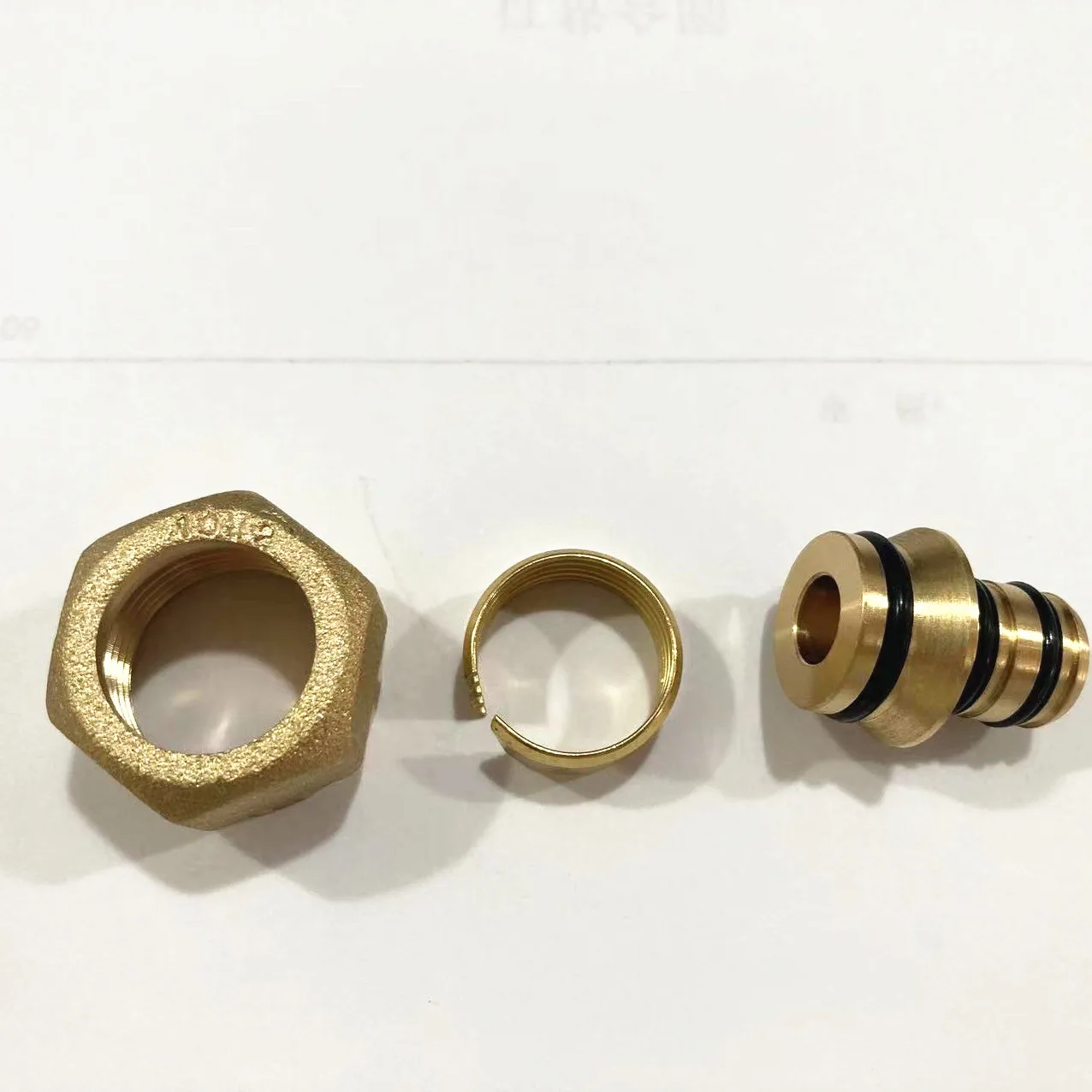 16x2 EUROCONUS fitting for PEX polyethyliene pipe 1/2