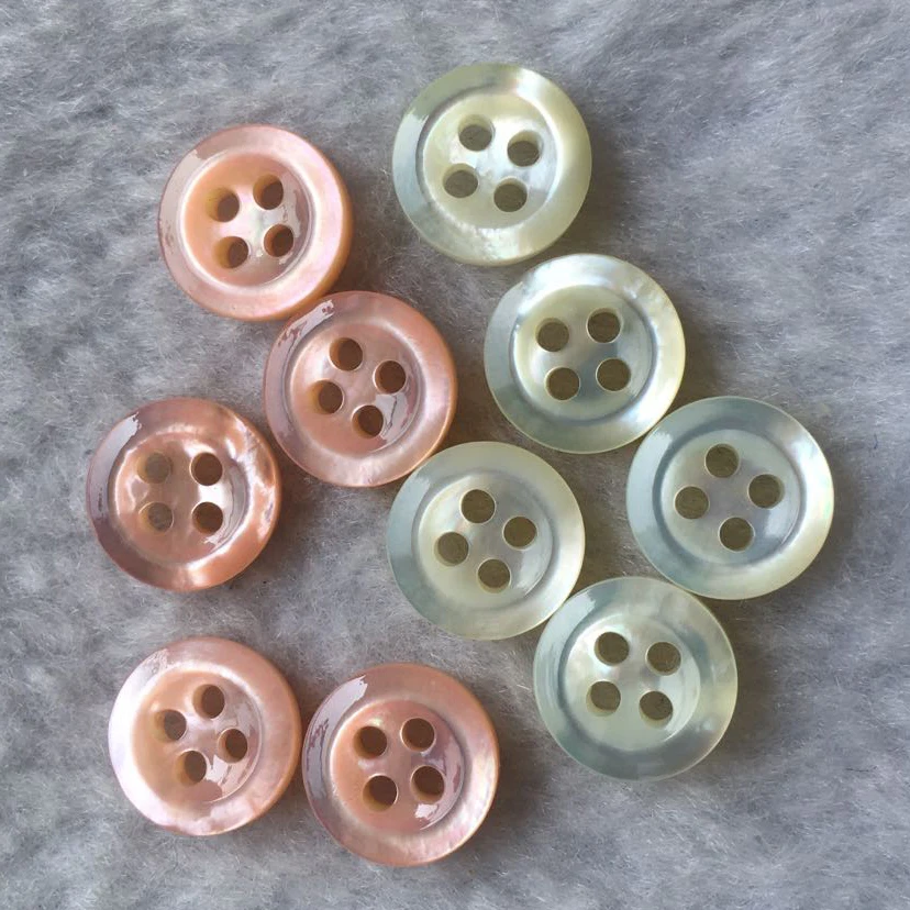 Настоящий производитель, 4 отверстия, круглые натуральные белые перламутровые пуговицы для рубашек на 16 л