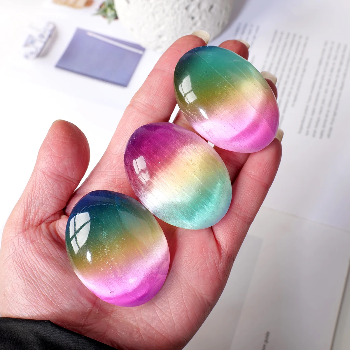 Crystal Healing Electroplate Selenite Carved Polished Palm Stones For Gifts