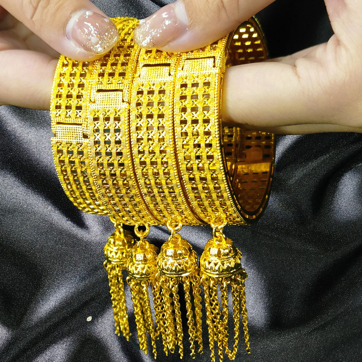 Luxury Tassel Dubai Gold Color Bangles For Women 24K Gold Plated Indian African Bracelets Charm Wedding Ethiopian Hand Jewelry