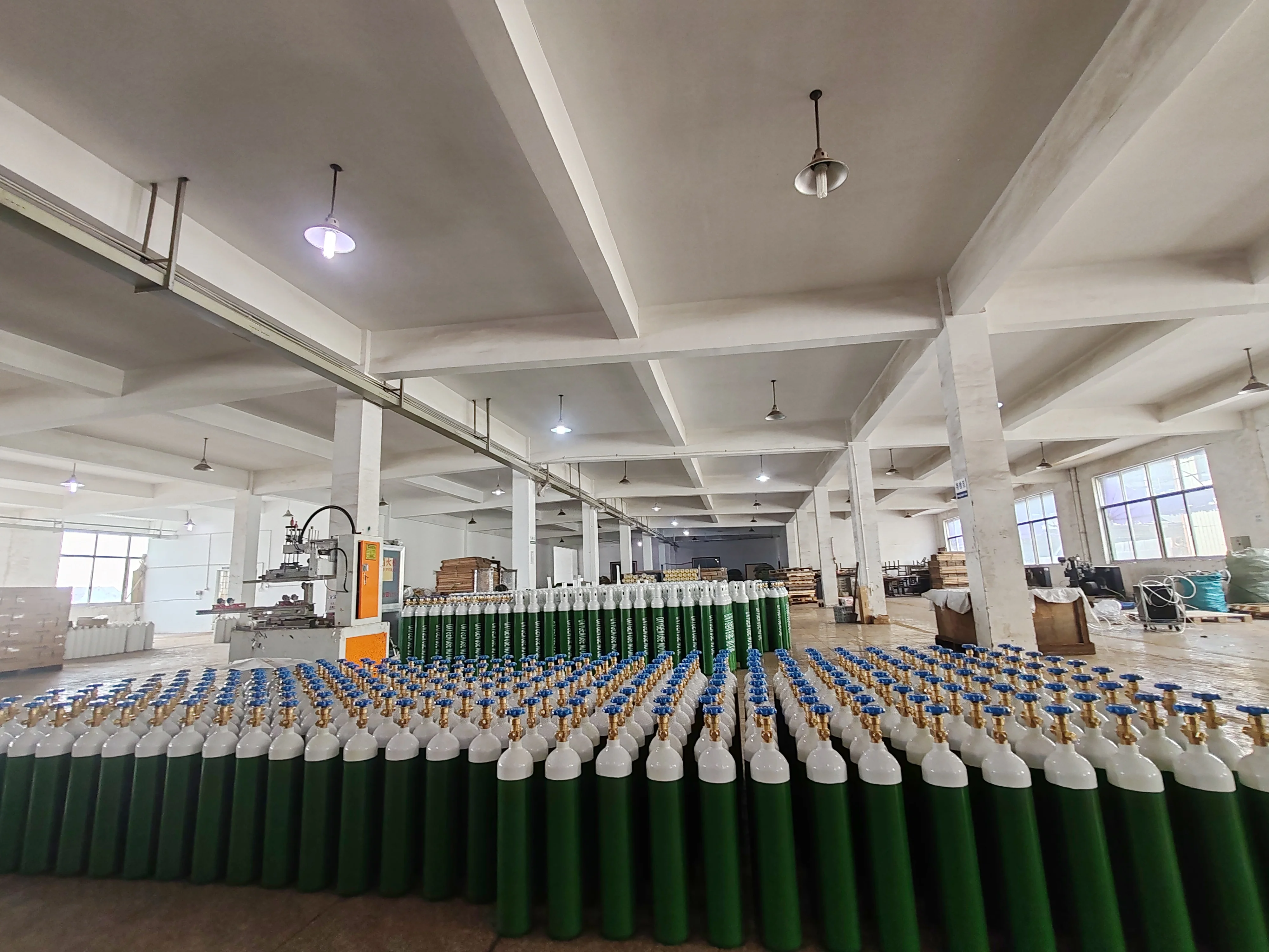Горячая продажа 2L высокого давления пустой Газ Бесшовный ацетиленовый цилиндр для промышленного