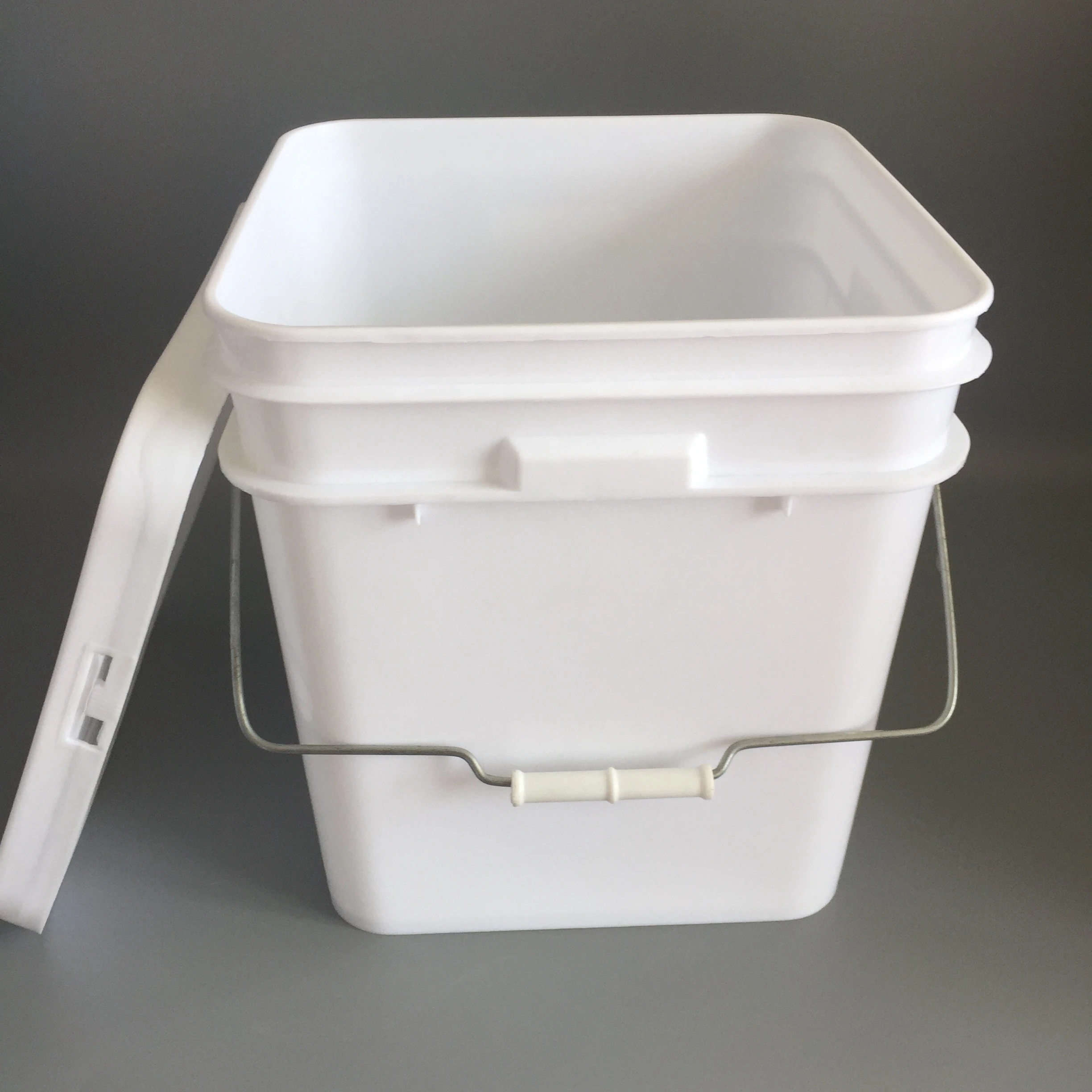 square plastic bucket pail with lid 15liter