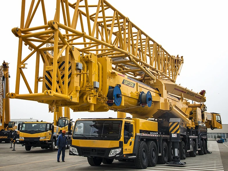 Бренд Китая 700 тонн вездеходный кран портативный мобильный XCA700 для продажи