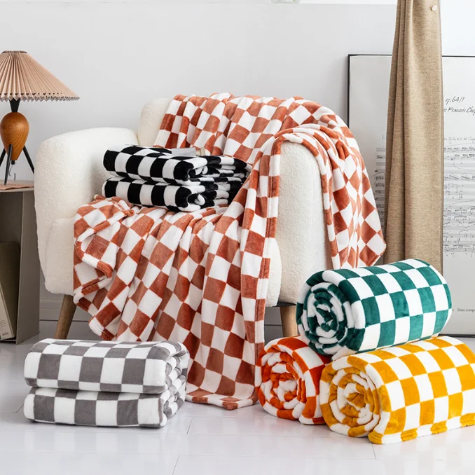 Wholesale Super Soft High Quality Flannel Fleece Checkered Pattern Throw Blanket Plush Checkerboard Blankets For Home