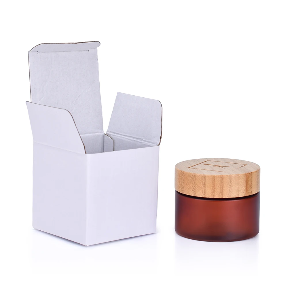 Небольшие почтовые ящики из белого картона