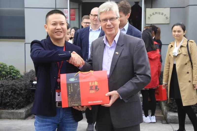 High quality disburden vegetable oil hot pot base clear oil pot soup base 150g/bag