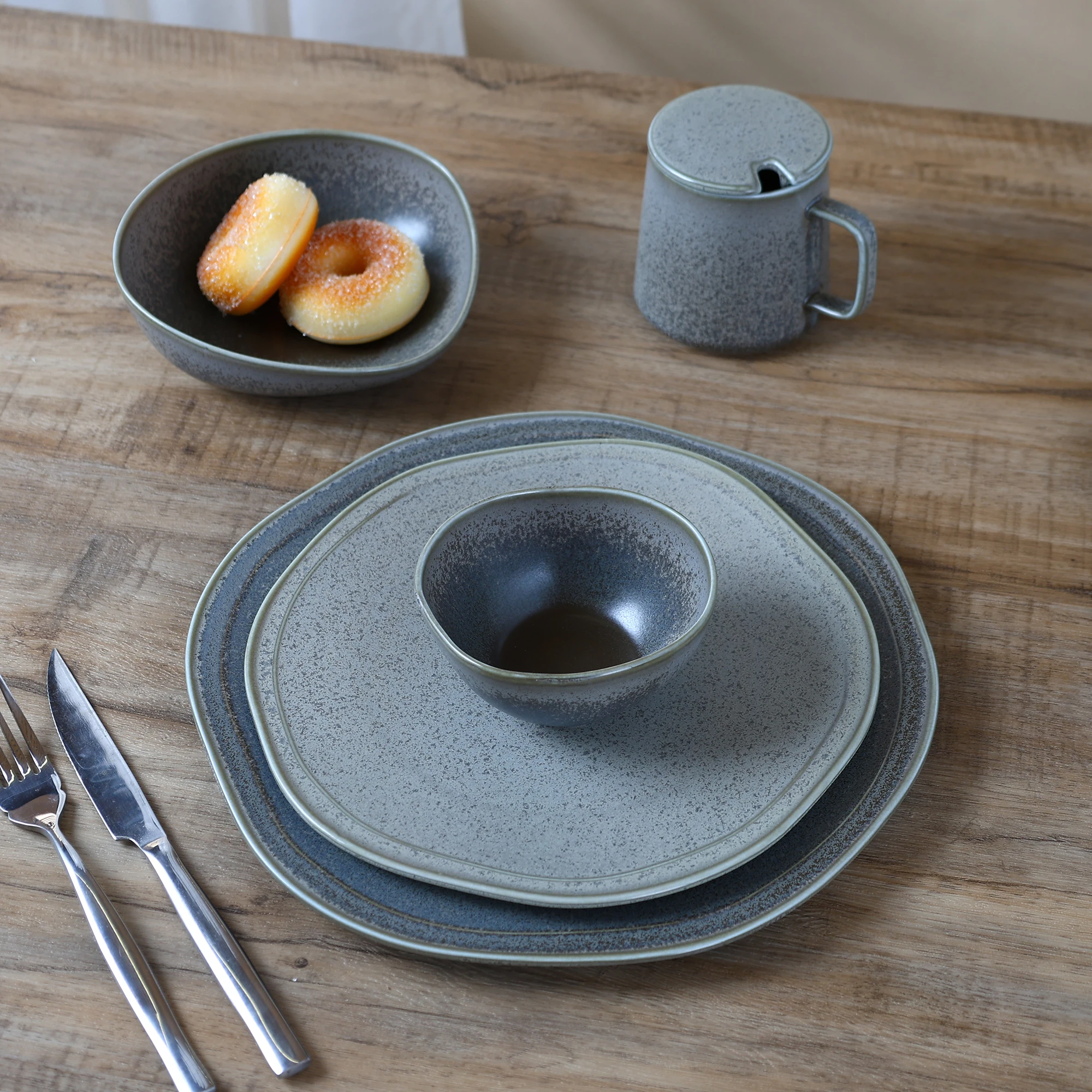 Japanese Unique Irregular Hotel Tableware Dinner Vintage Pasta Plate Ceramic Dinnerware Sets for Restaurant