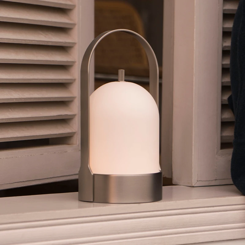 Best-Selling 4000mAh Camping Light Portable Outdoor Lantern with Rechargeable LED Table Lamp, High-Capacity Easy-Carry Light