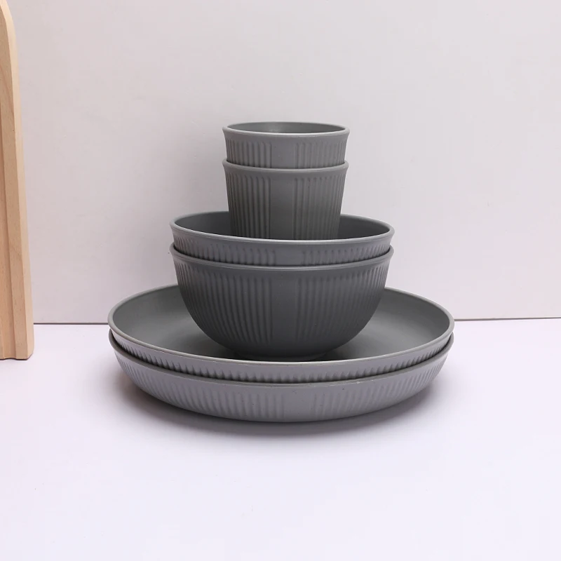 High quality 18pcs Eco Friendly Wheat Straw Plastic Bowl Plate And Cup Dinnerware Set plastic cutlery