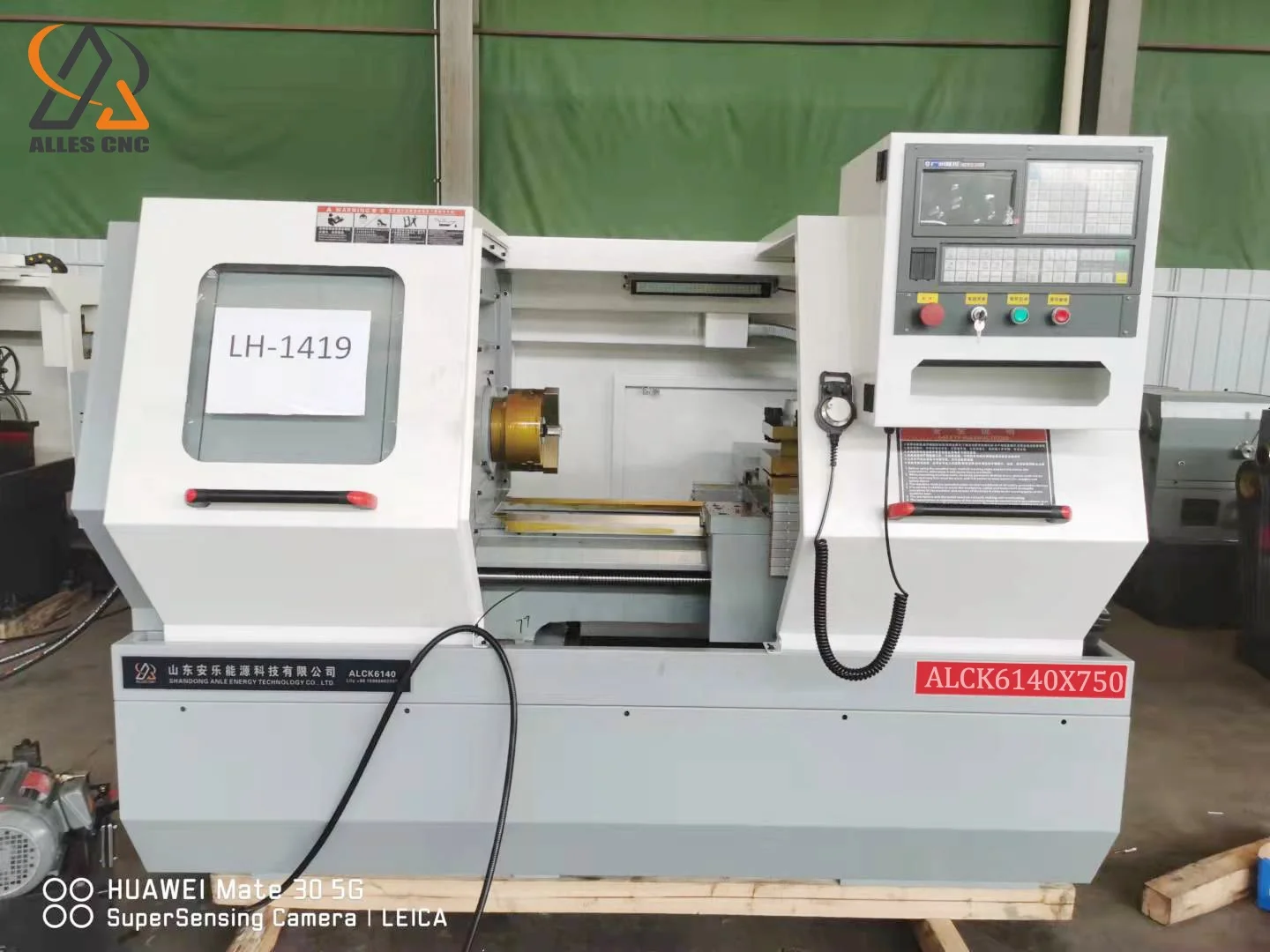 GSK SIEMENS FANUC cheap metal cnc lathe turning machine for metal flat bed cnc lathe