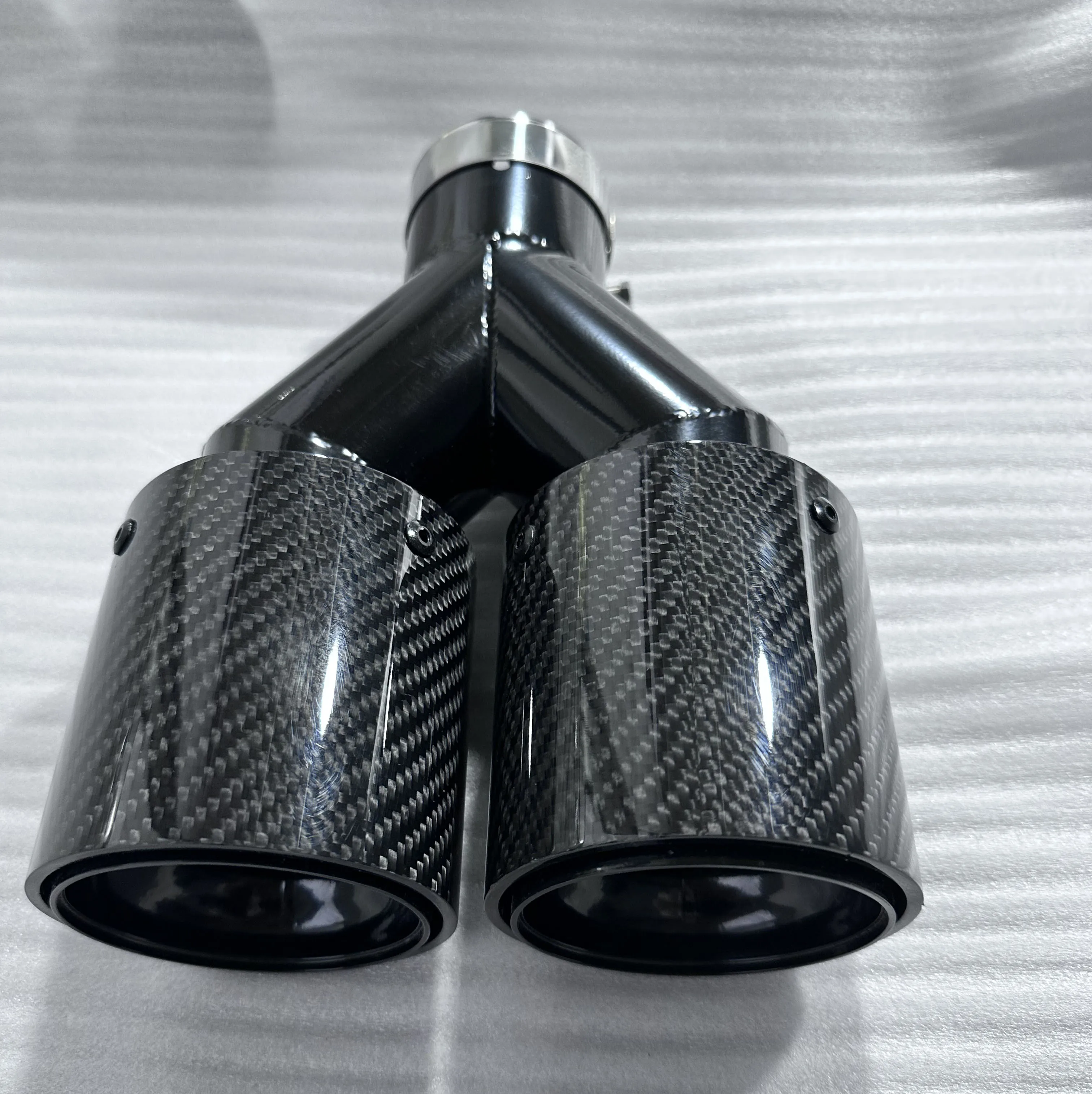 2.5' 63mm For BMW Carbon Fiber Dual Exhaust Dual End Tip Tail Pipe Muffler Black