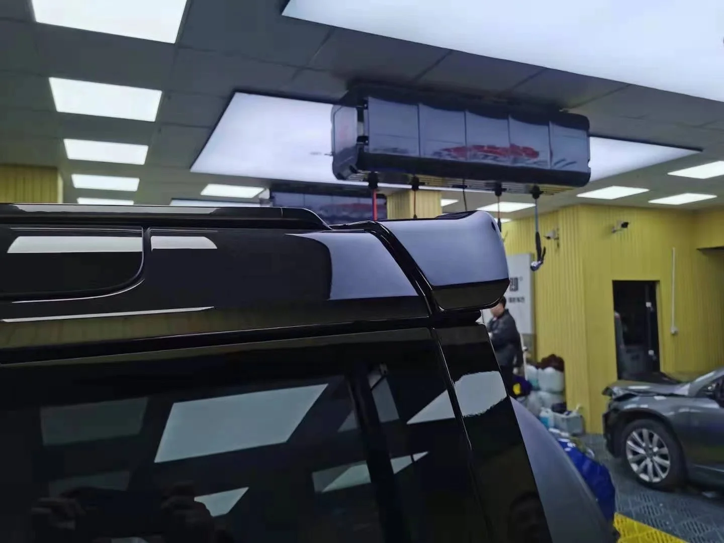 Hot Sell DEF4X4 Car Rear Roof Spoiler Exterior Accessories Wing Rear Window Carbon  Trunk Spoiler ForDefender 2020