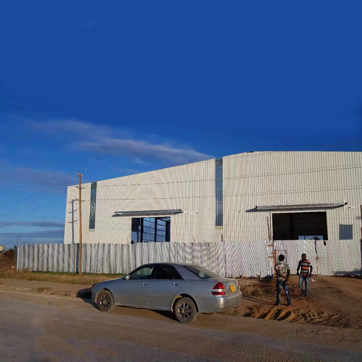 China made multi-storey prefabricada Large-span estructura metalica nave industriales for sale and rent