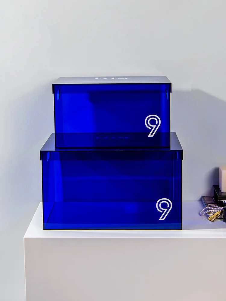 Acrylic box custom translucent dust proof storage box Beauty clam shell cover with hand gift display box