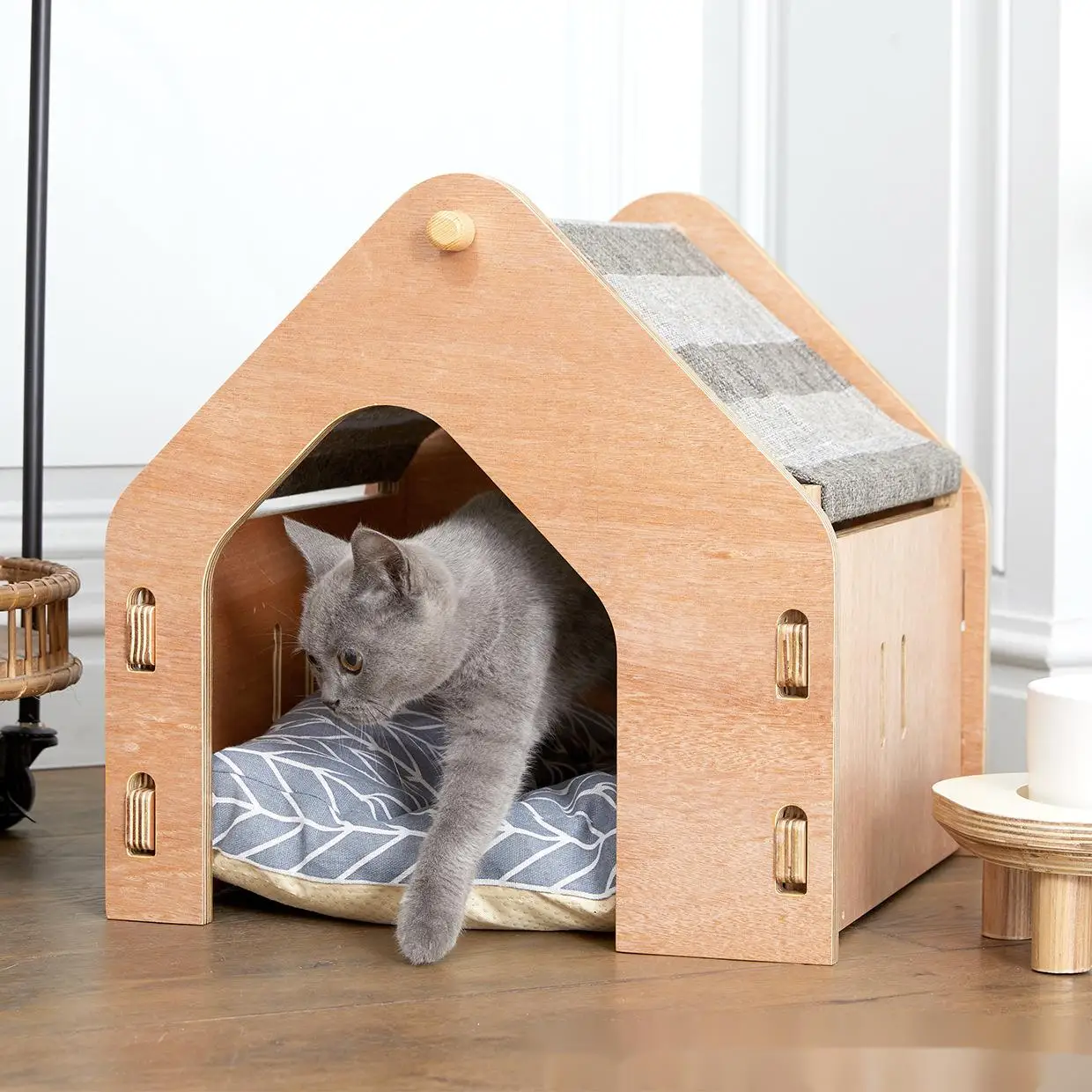 Pet Furniture Cat Cage Sleeping Bed Solid Wood Net Pet House Wooden House Indoor