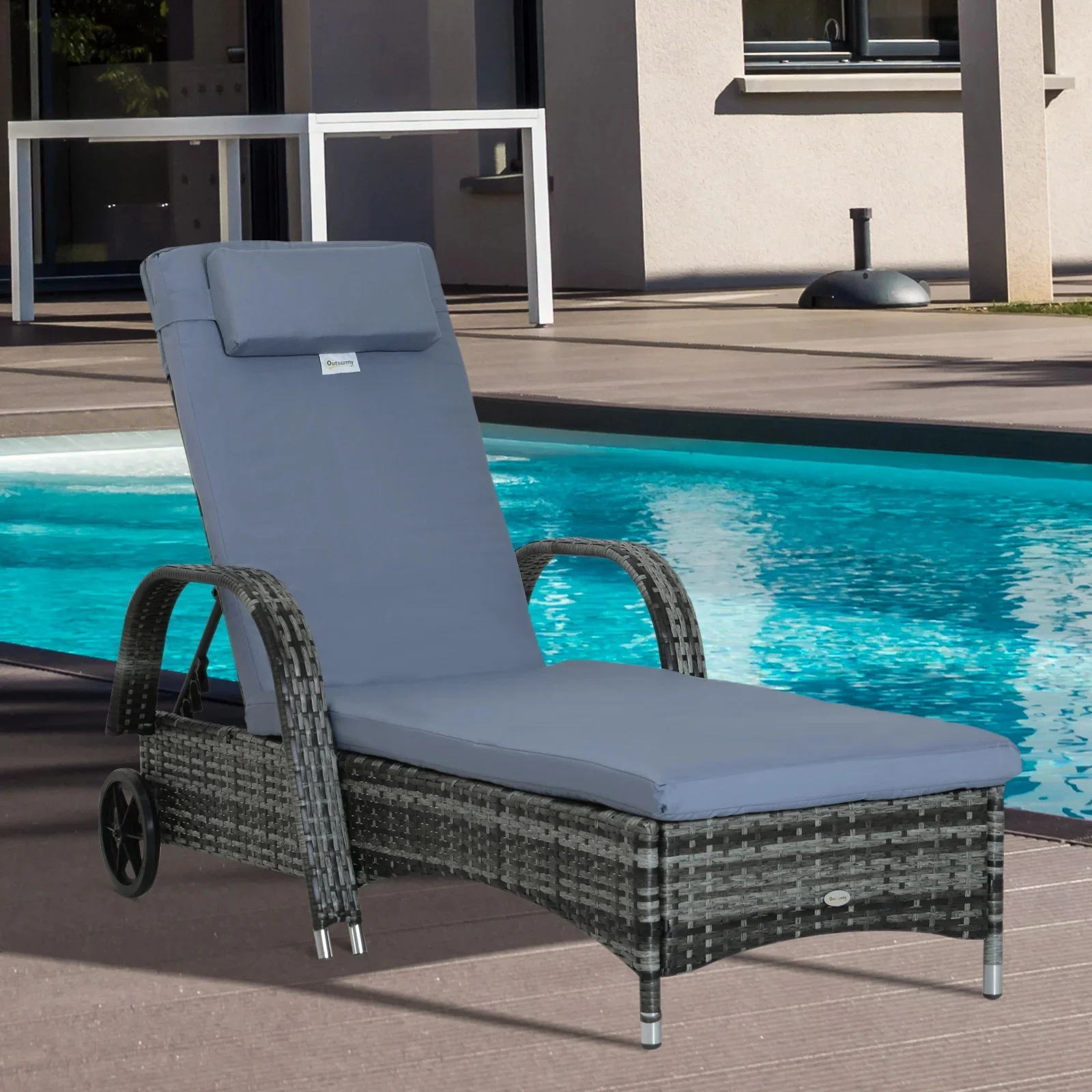 Cheap sun lounger for swimming pool outdoor wicker chaise lounge