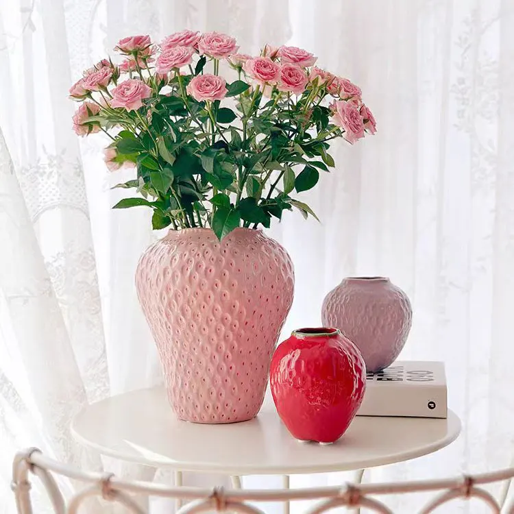 Customized Modern Minimalist Ceramic Vase in Strawberry Pink for Home and Hotel Wedding Decorations