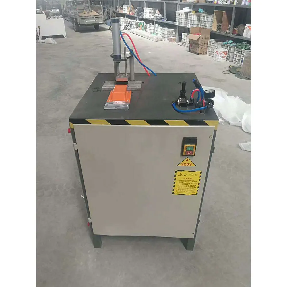 Aluminum T-bar cutting machine Automatic knife-type bending machine Decorative strip automatic angle cutting machine