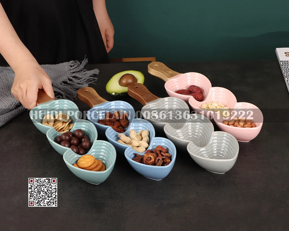 Serving tray green blue pink white three wave love shape ceramic Snacks bowl with wooden handle