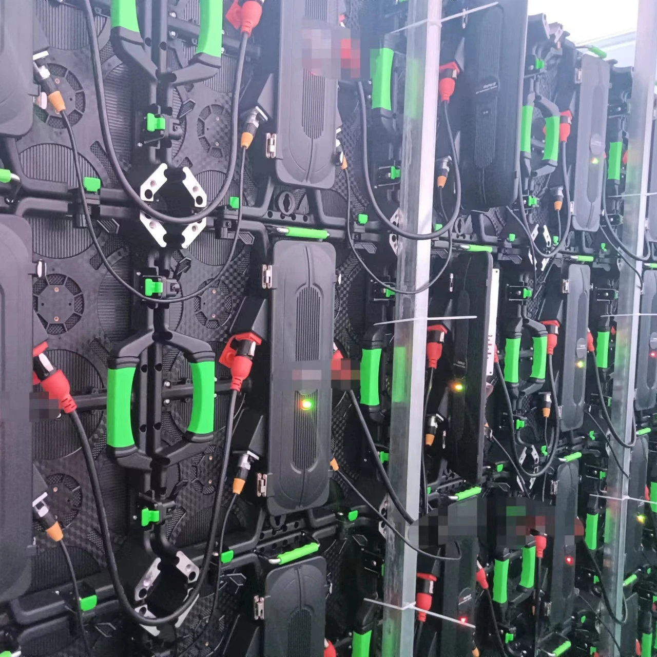 P3.91 outdoor LED display die-casting aluminum 500x1000mm  stage back drop  cheap price from manufacturer