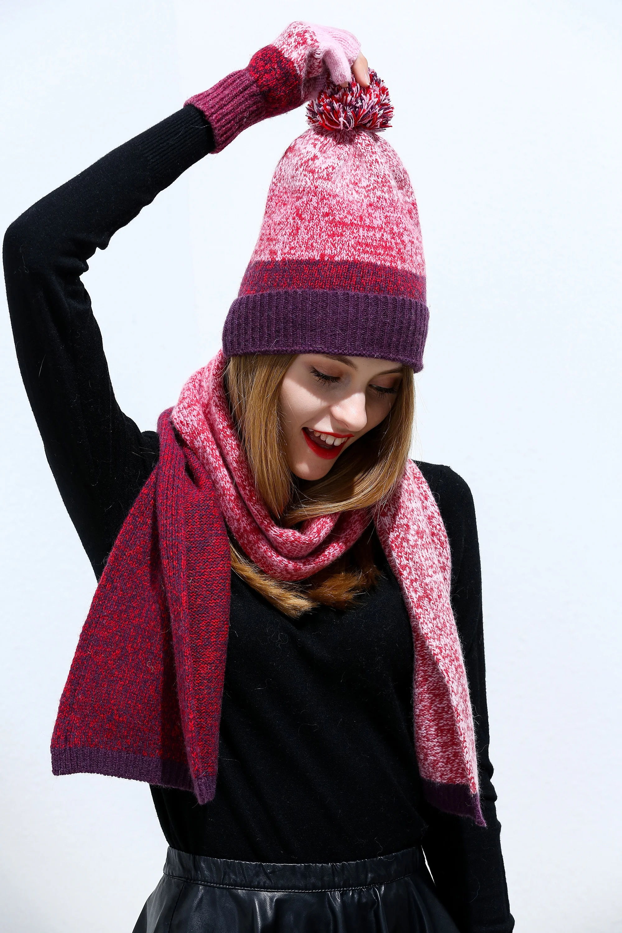 2019 hot sale fashion men women scarf hat gloves set Pom Pom Beanie unsex Knitted Hats cap And Scarf Hat for winter warm