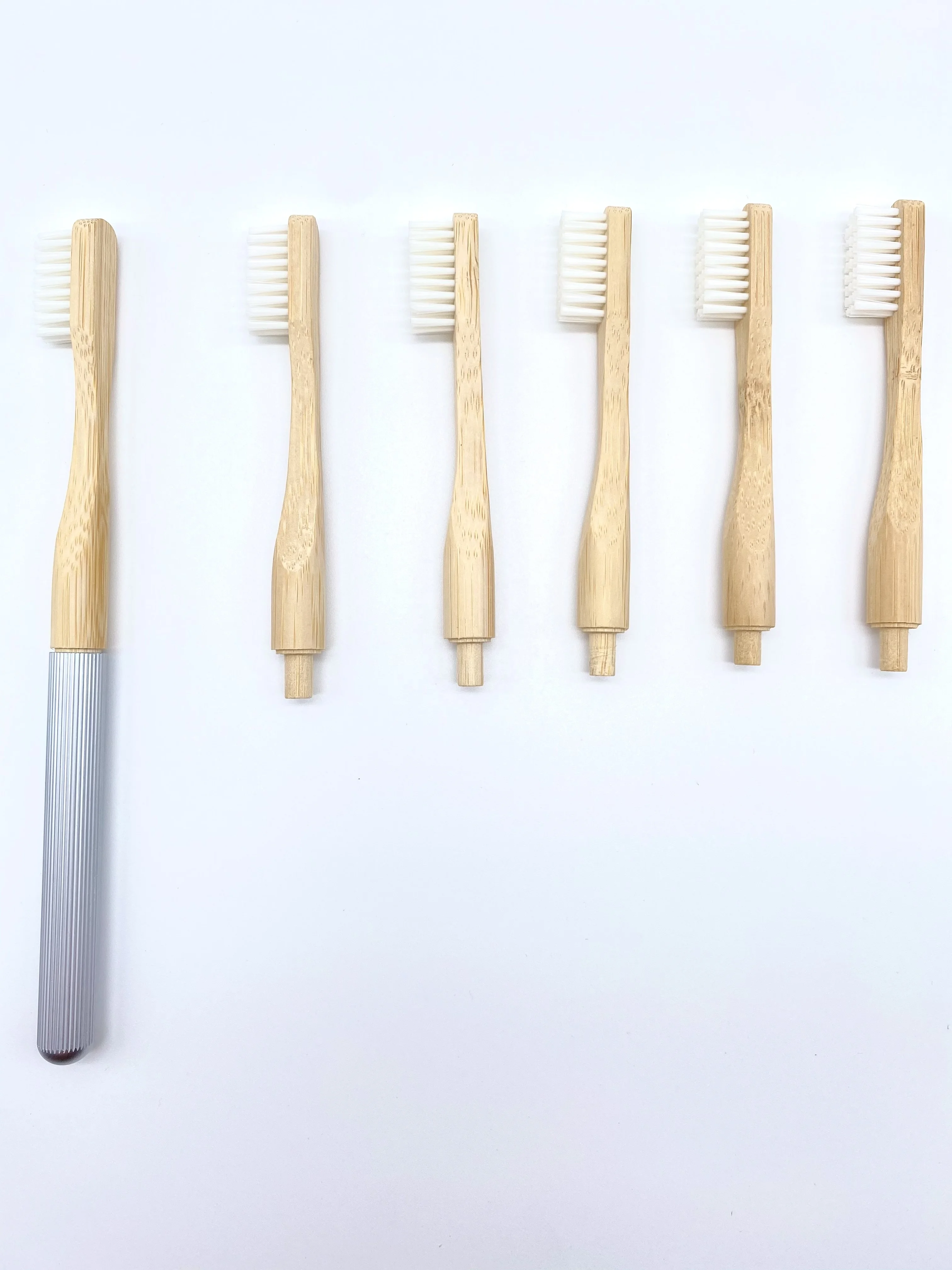 Aluminium Toothbrush With Replaceable Bamboo Head, Cepillo de dientes
