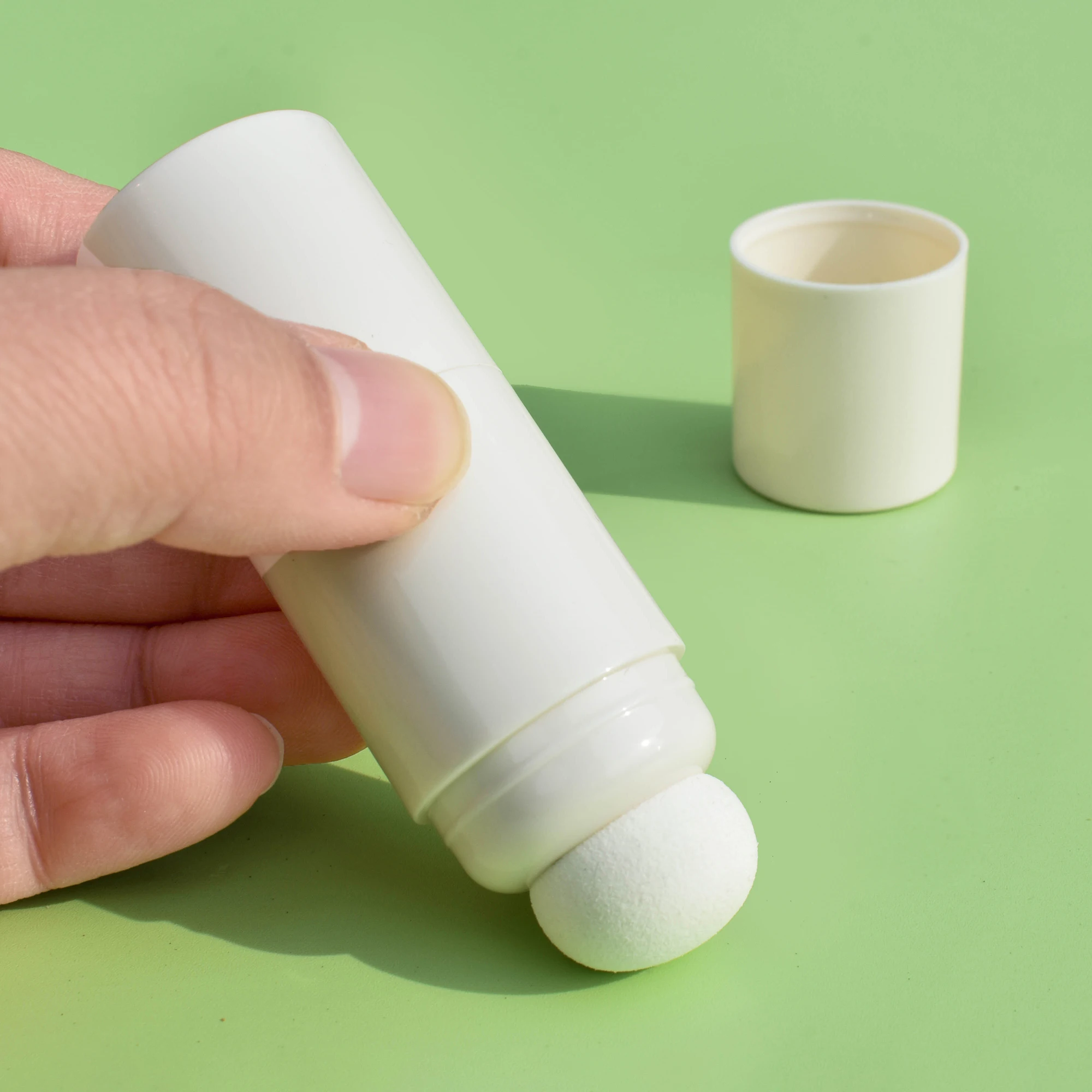 Recyclable Eco-Friendly Customized Empty Cosmetics Lip Balm Deodorant Stick Packaging Push up Tubes Lipstick tube with puff