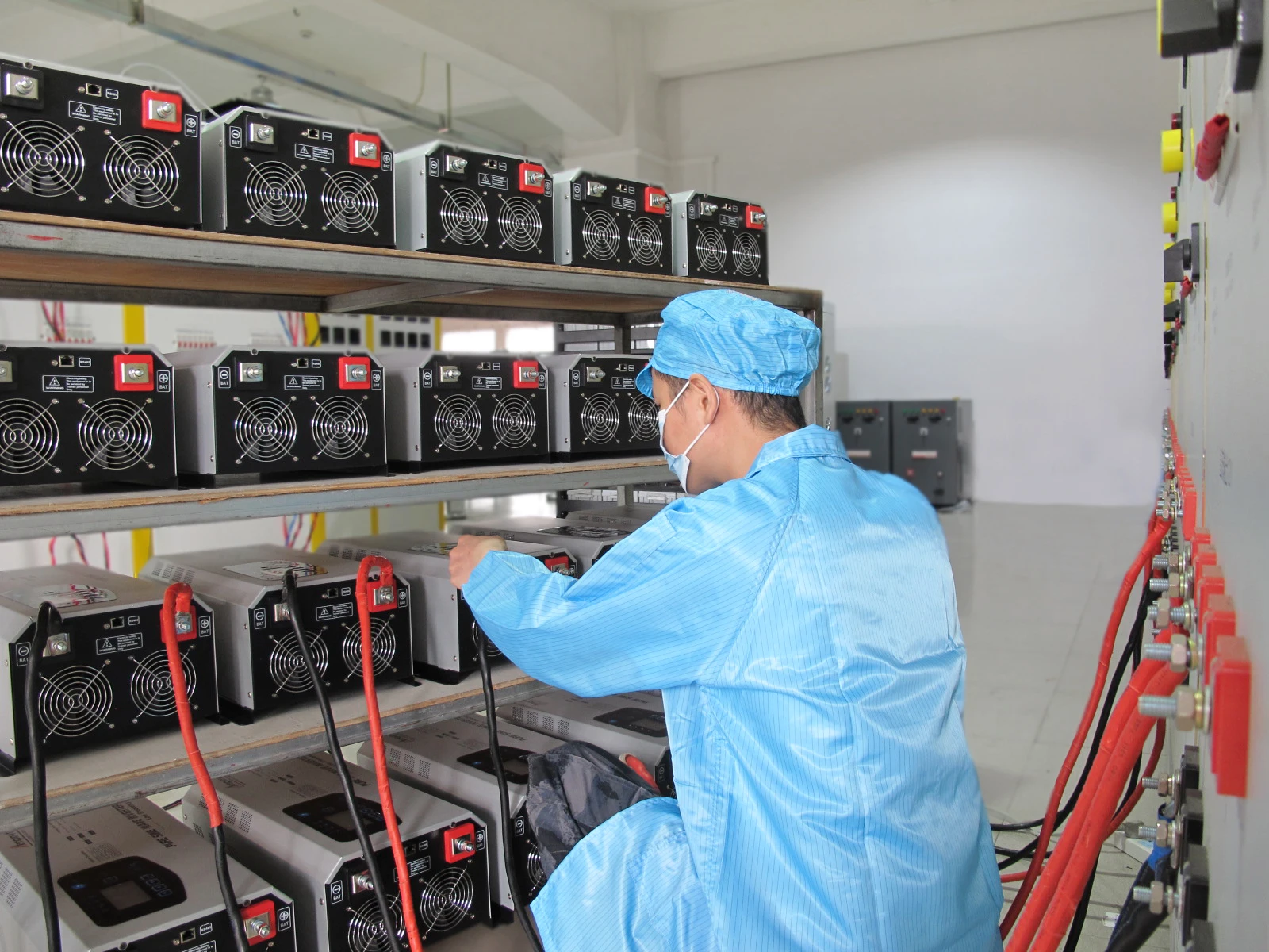 Hybrid Inverter 48V to 120V 240V 5000w 6000w Split phase invert inverter manufacturers