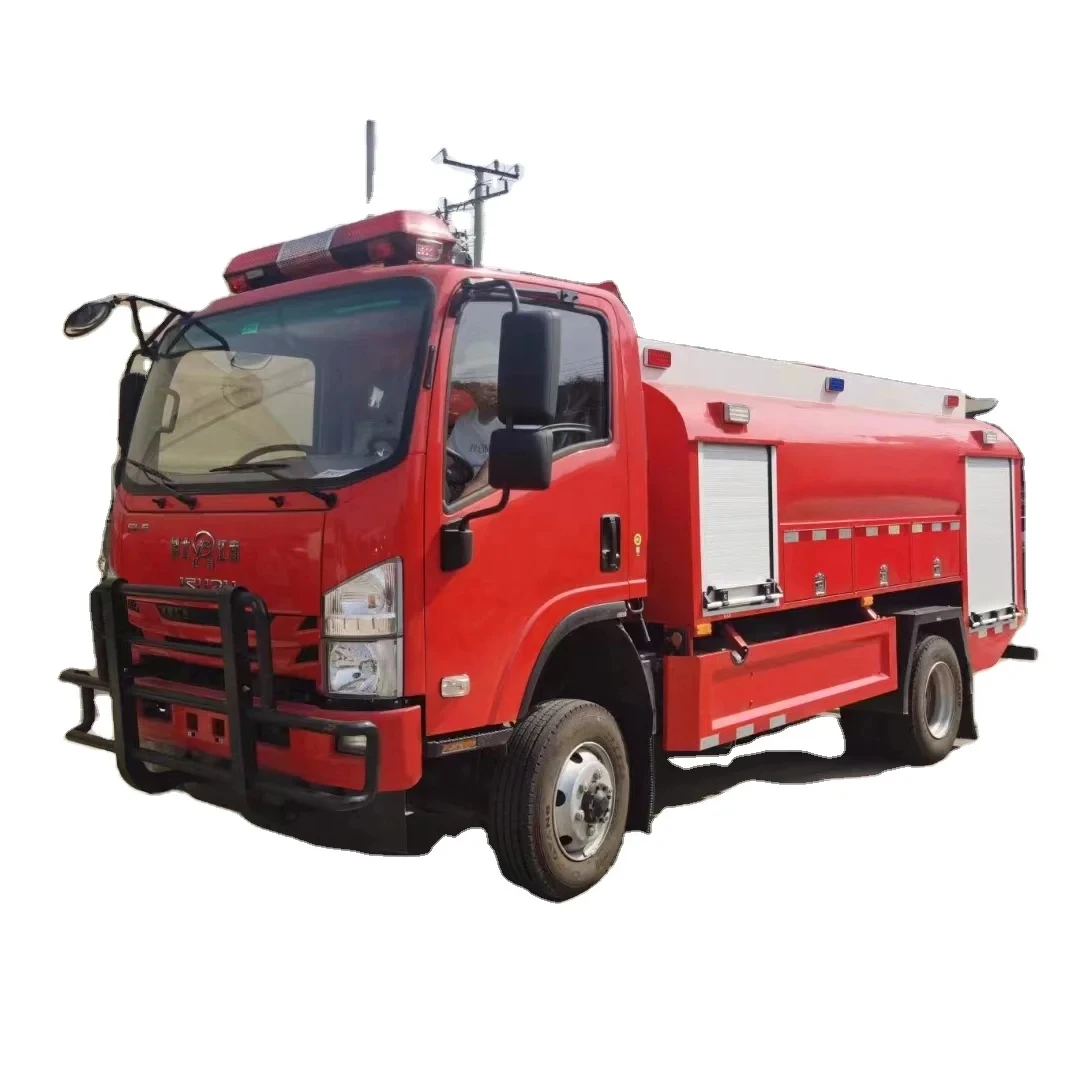 ISUZU 4*4 Однорядная кабина пожарная машина для аэропорта новая дизельная механическая коробка передач 4x4 приводное колесо и танкер типа Pumper