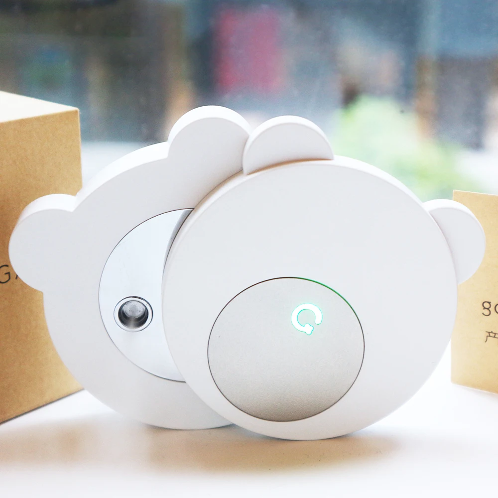 Portable Daily Face Care Moisturizing Spray Built-in Makeup Mirror Ultrasonic Mist Spray Cosmetic Device for Facial Moisturizing